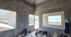 House for Sale with a Terrace and Premium Amenities