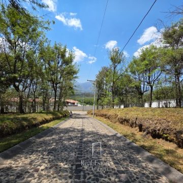 10×20 Lot for Sale in Antigua Gardens