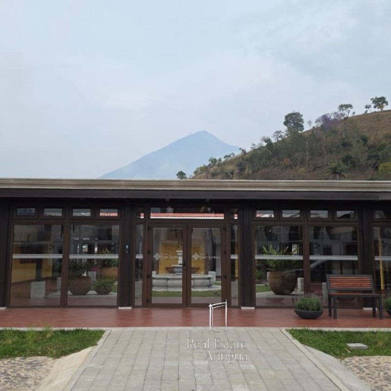 Casa en Venta en Condominio – A 12 minutos de Antigua Guatemala