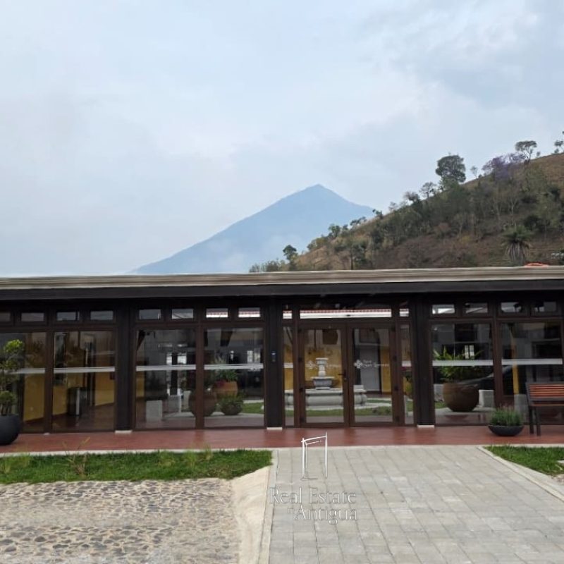 House for Sale in a Condominium – 12 Minutes from Antigua Guatemala