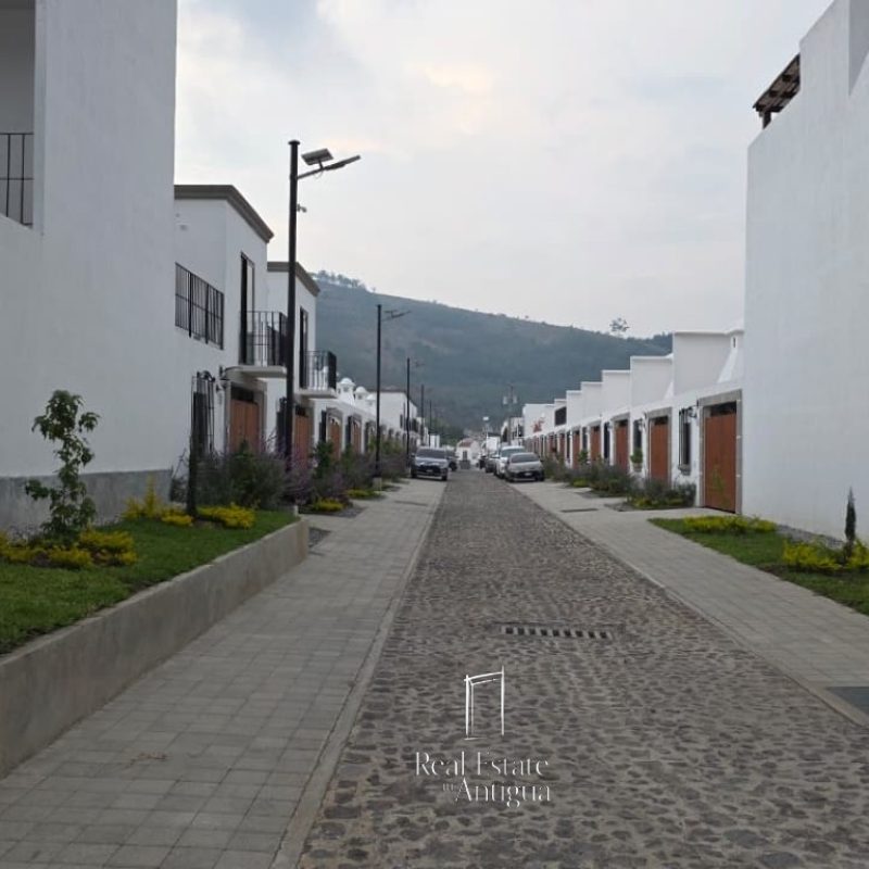 House for Sale in a Condominium – 12 Minutes from Antigua Guatemala