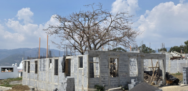 Beautiful Two-Level Home with Cupula, Pool & Serene Garden