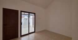 Spacious 5-Bedroom Home for Rent with Fireplace and Garden