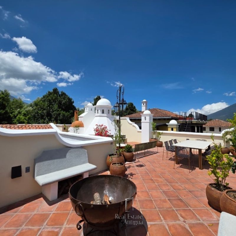 Refuge of Elegance in Hacienda del Comendador