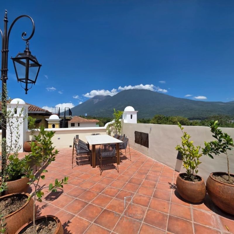 Refuge of Elegance in Hacienda del Comendador