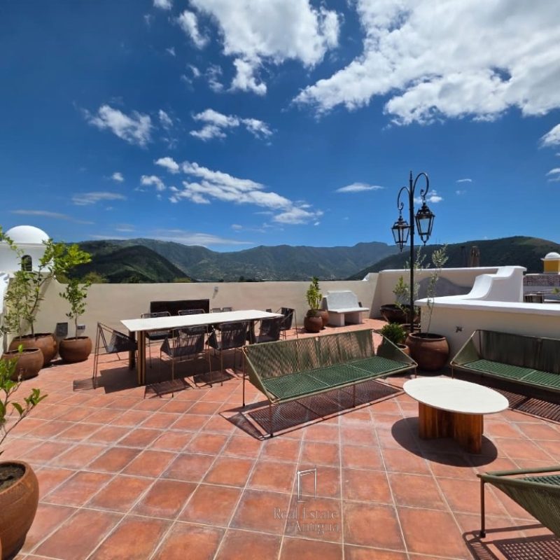 Refuge of Elegance in Hacienda del Comendador