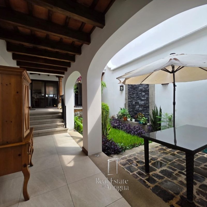 House for Sale in El Cortijo de Las Flores – Antigua Guatemala
