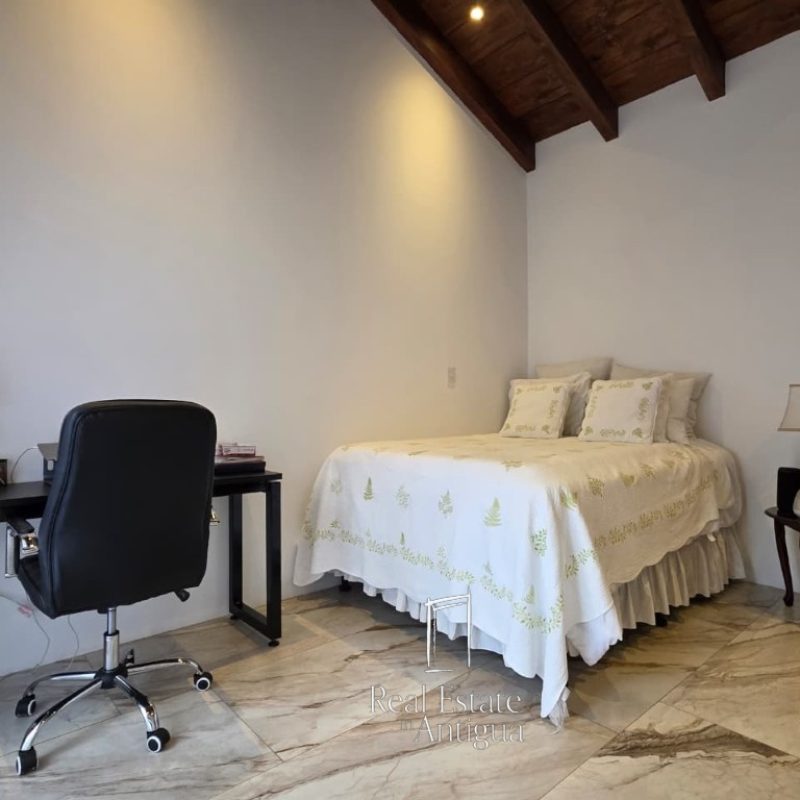 Casa en Venta con Vistas  – Cerca de Antigua Guatemala