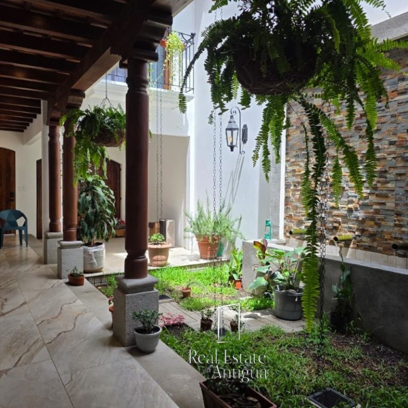 Casa en Venta con Vistas  – Cerca de Antigua Guatemala