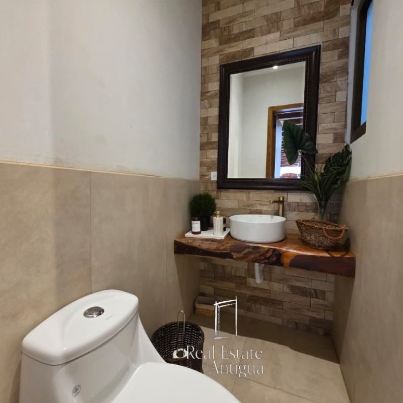 Casa en Venta con Vistas  – Cerca de Antigua Guatemala