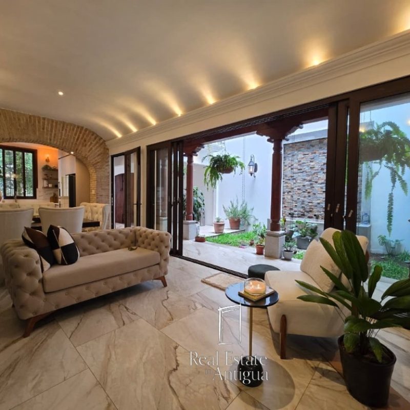 Casa en Venta con Vistas  – Cerca de Antigua Guatemala