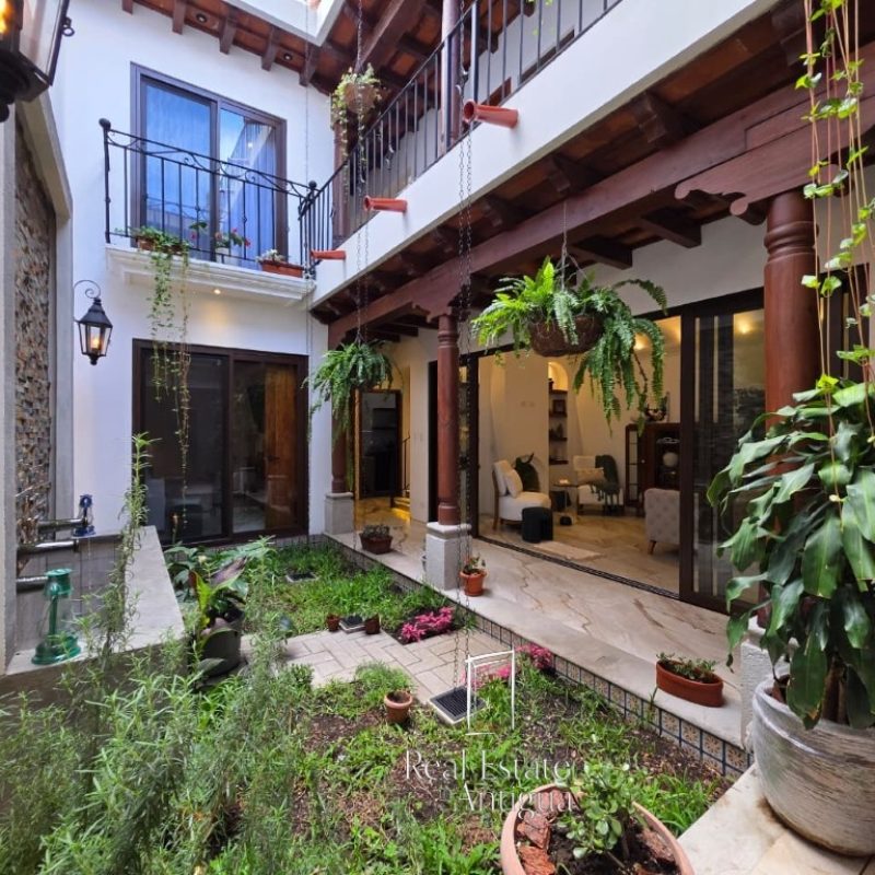 Casa en Venta con Vistas  – Cerca de Antigua Guatemala