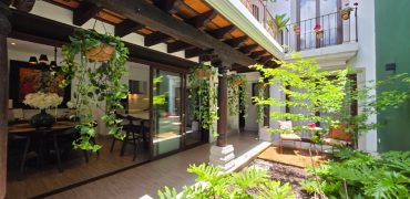 Residence with a terrace and premium amenities in Antigua Guatemala