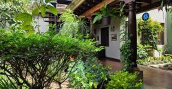 Furnished house for sale within walking distance of Central Park