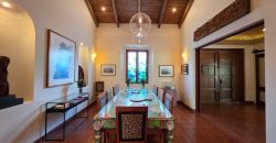 Furnished house for sale within walking distance of Central Park