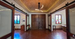 Furnished house for sale within walking distance of Central Park