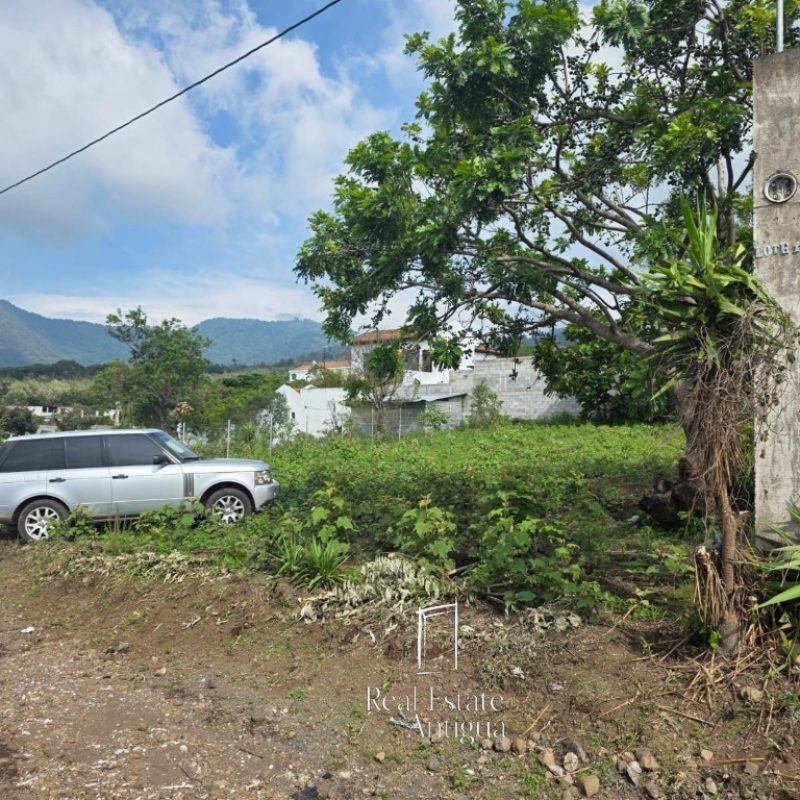 Investment Lot 10 Minutes from Antigua Guatemala