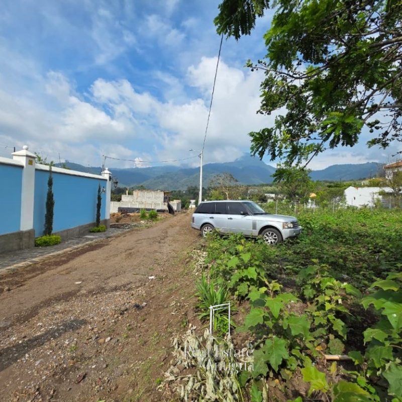 Investment Lot 10 Minutes from Antigua Guatemala