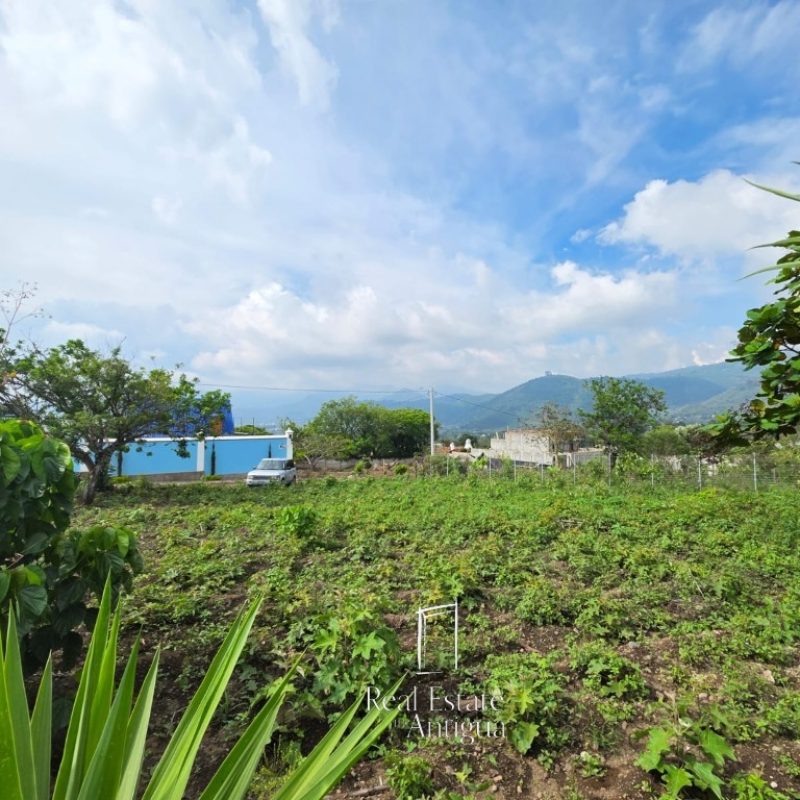Investment Lot 10 Minutes from Antigua Guatemala