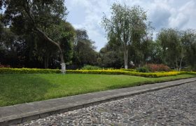 Spacious lot for sale located in Hacienda del Comendador