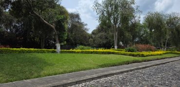 Spacious lot for sale located in Hacienda del Comendador