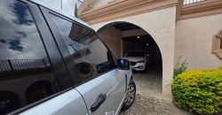 Exceptional Residence with Panoramic Views of Three Volcanoes