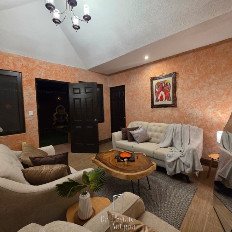 House for Sale in Antigua Gardens with Terrace and Panoramic Views