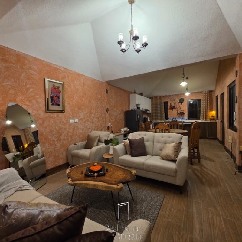 House for Sale in Antigua Gardens with Terrace and Panoramic Views