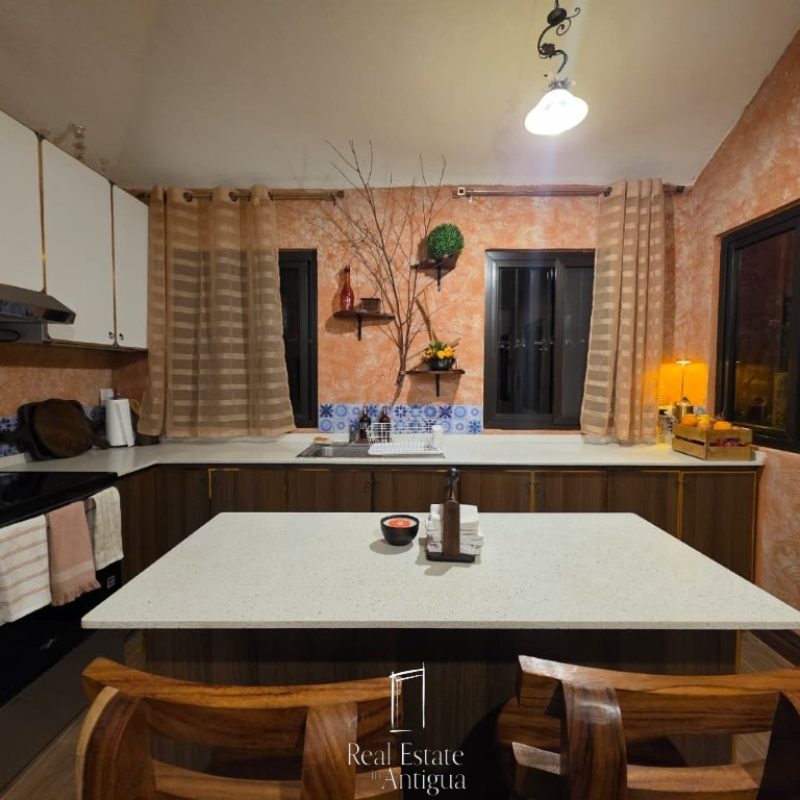 House for Sale in Antigua Gardens with Terrace and Panoramic Views