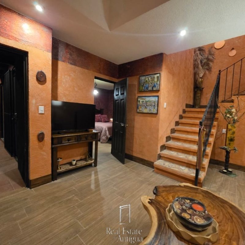 House for Sale in Antigua Gardens with Terrace and Panoramic Views