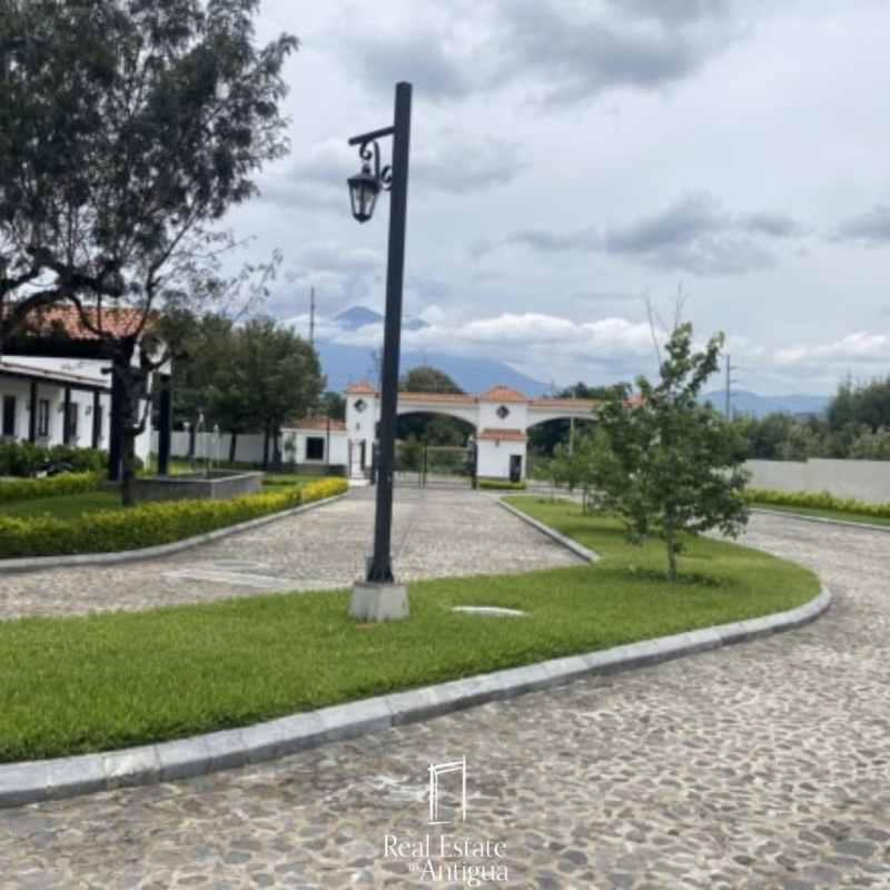 Lot for Sale in Los Apóstoles Residential Community, Across from the Clubhouse