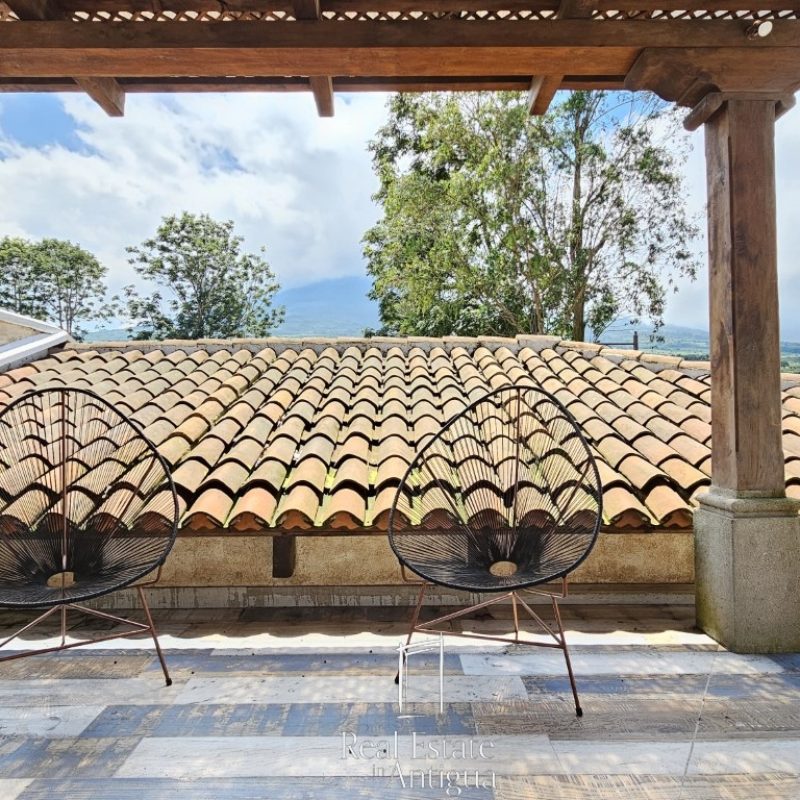 Modern Colonial House for Sale Near Antigua