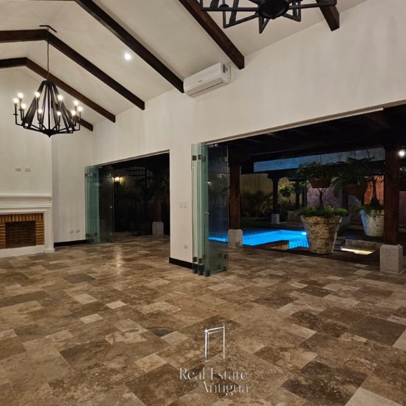Una casa en donde prevalece la opulencia y comodidad - Image 5