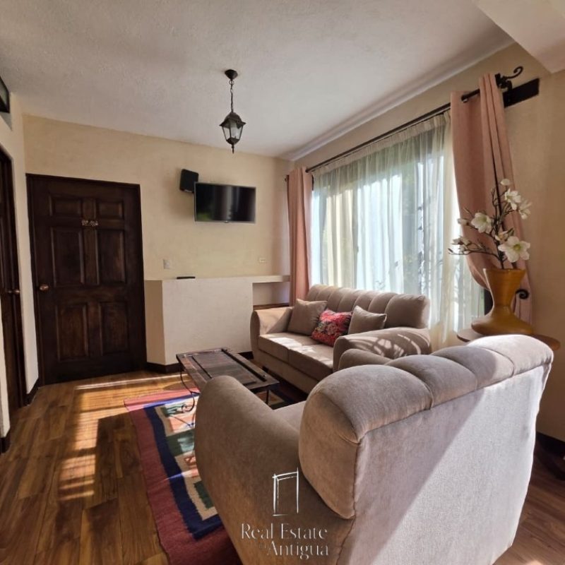 Live Near the Historic Center of Antigua in Residencial Las Gravileas