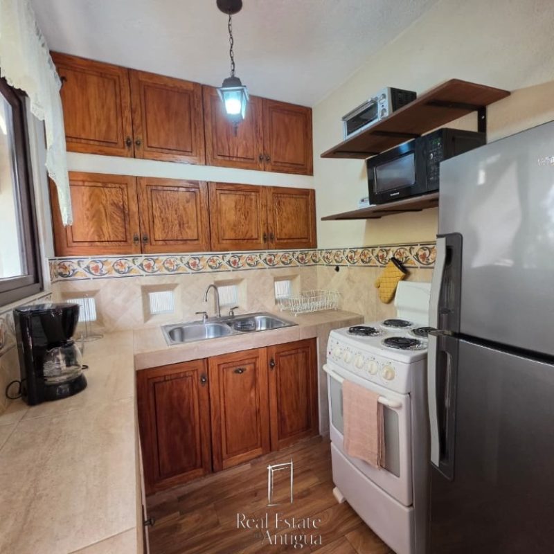 Live Near the Historic Center of Antigua in Residencial Las Gravileas