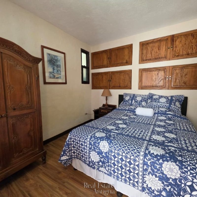 Live Near the Historic Center of Antigua in Residencial Las Gravileas