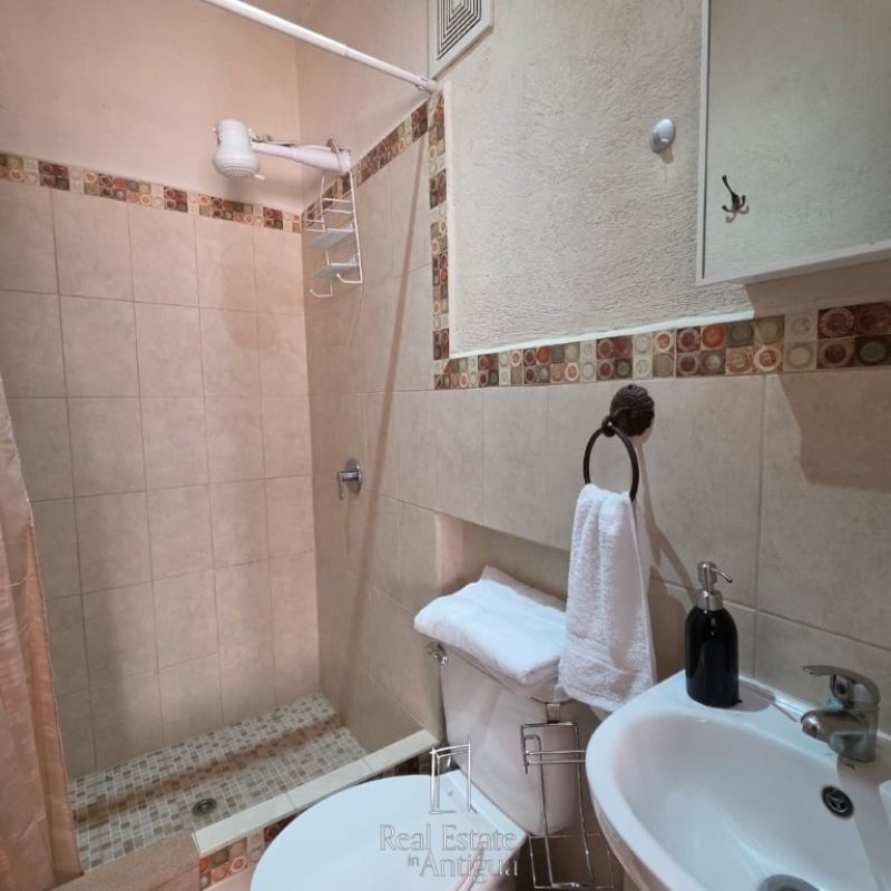 Live Near the Historic Center of Antigua in Residencial Las Gravileas