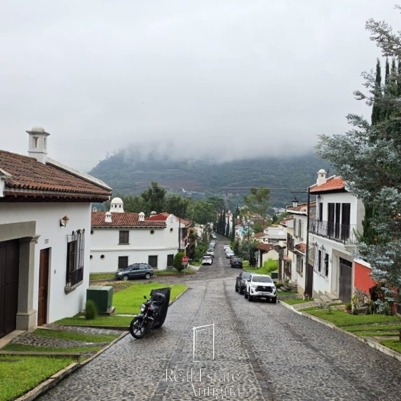 Lot for Sale in Bella Vista Condominium