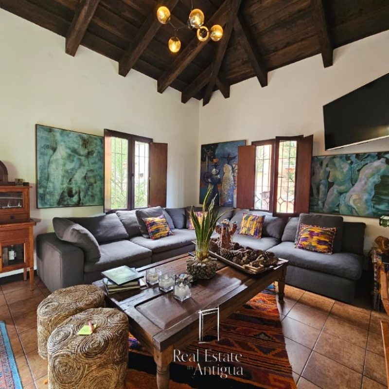 Charming Corner Home Just 7 Minutes from Antigua